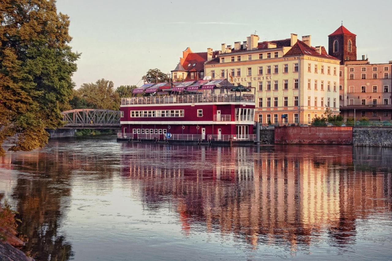 Хостел Schronisko Na Wyspie Вроцлав Экстерьер фото